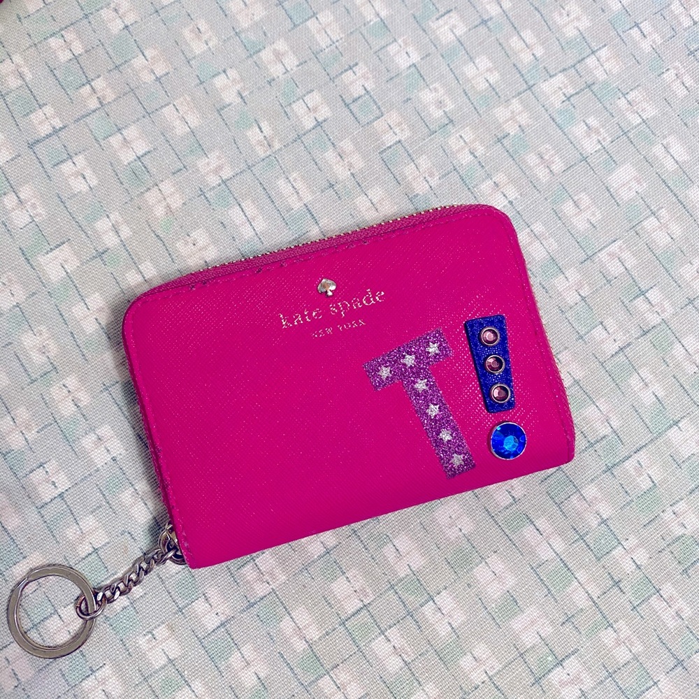 ✨✨Beautiful Kate Spade Hot Pink Mini Wallet